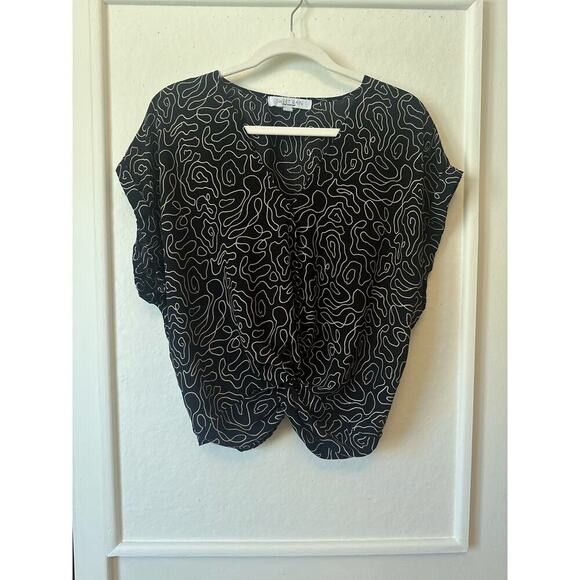 Sweet Rain Black & White Abstract Print Crop Top Blouse Size L - Picture 2 of 5